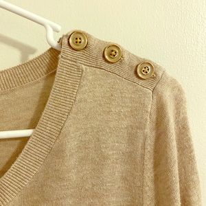 Shoulder Button 3/4 Sleeve Top